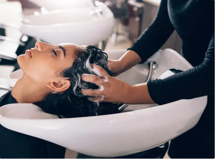 Luxe Blowout & Custom Finish